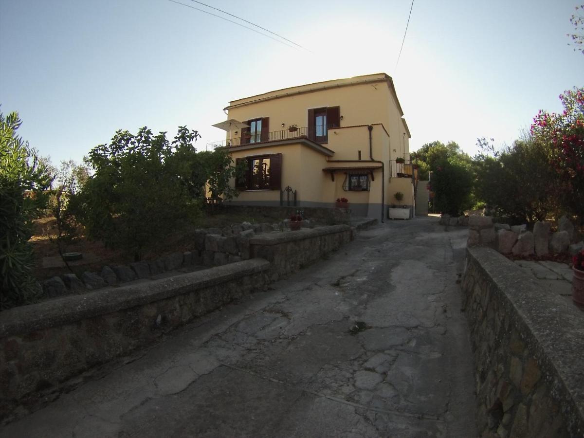 Fondo Santa Lucia Appartement SantʼAgata sui Due Golfi Buitenkant foto