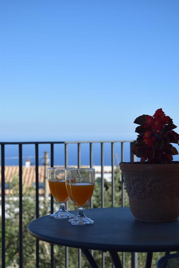 Fondo Santa Lucia Appartement SantʼAgata sui Due Golfi Kamer foto